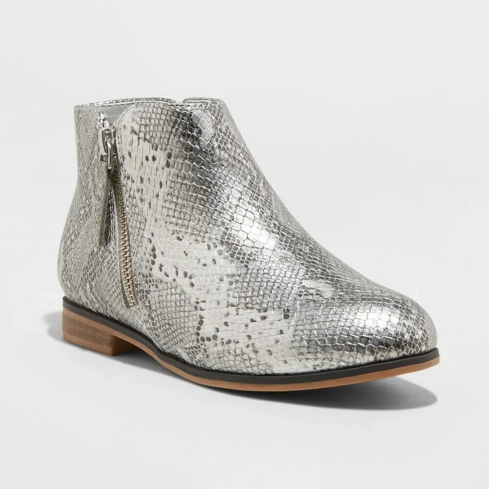 Girls' Judi Snake Print Ankle Booties Cat & Jack GRAY SILVER size 5 youth